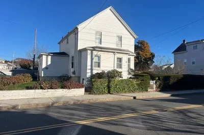 740 Stafford Rd 1