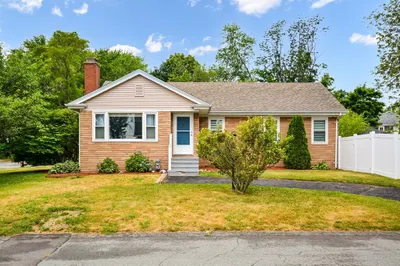43 Fairview Ave 1