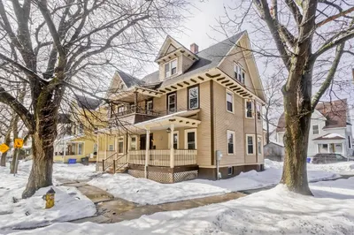 148 Yale St