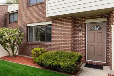 124 Greenbrook Ll Dr #124