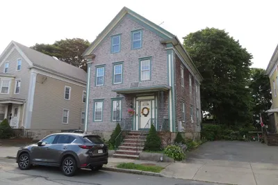 42 Robeson St #2