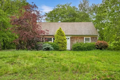 22 Melissa Dr