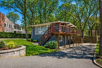 20 Longview Dr 1
