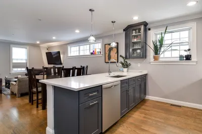 49 Leyden St #1