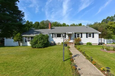 14 Lewis Rd