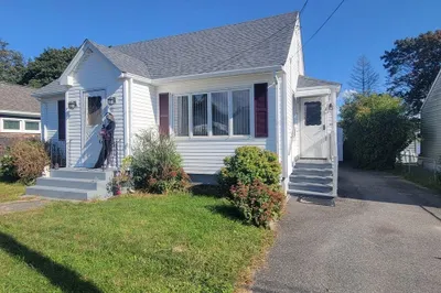 76 Front Street 1