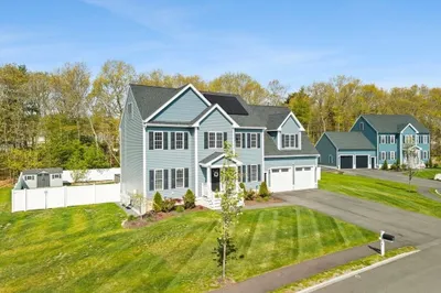 194 Cypress Dr 1
