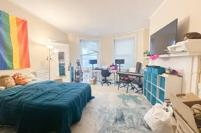 54 Saint Stephens St #1