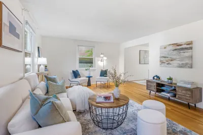 118-120 Edinboro St #118 1
