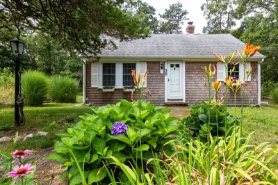 30 Pine Ridge Ln