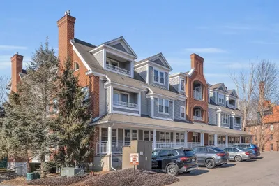 1732 Main Street #201 1