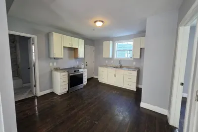 32 Park St #1 1