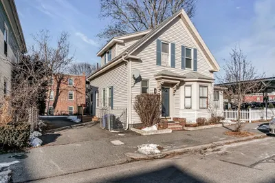 17 Pond St