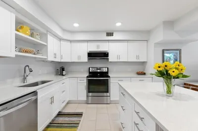 115 Washington St #1B 1