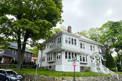 44 Bellevue St #2