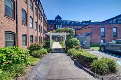 21 Linden St #129