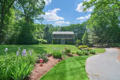 105 Oakridge Ave