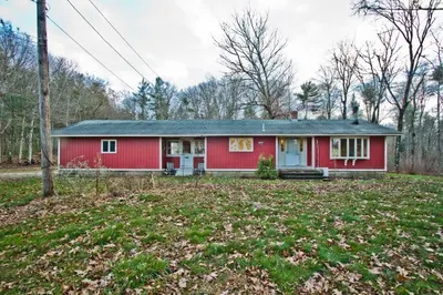 116 Oakham Rd 1
