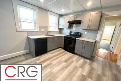 14 Connecticut Ave #2