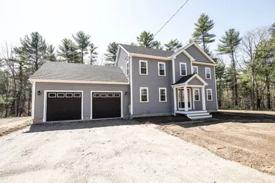 86 Howland Rd