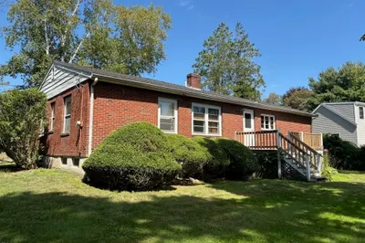 6 Higgins Rd