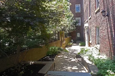 16 Chauncy St #16