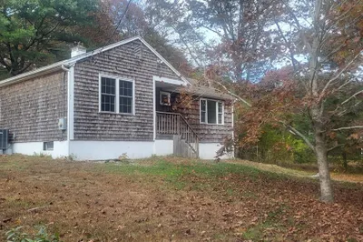 47 Post N Rail Ave 1