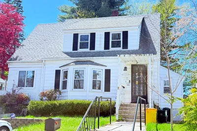 152 Beaverbrook Pkwy