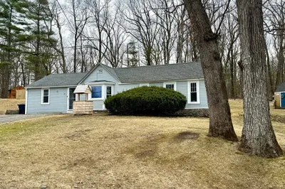 59 Redstone Hill Rd 1
