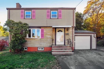 229 Mill St 1