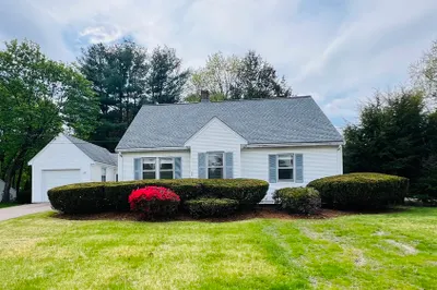 33 Forest Ave