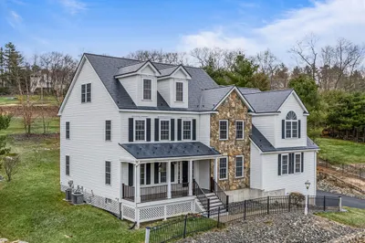 253 Shining Rock Dr 1
