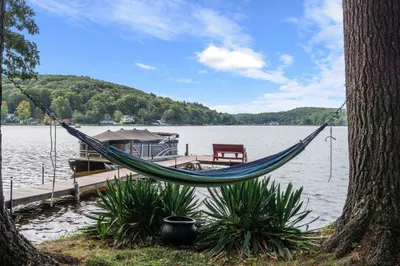 19 Lakeview Dr 1