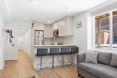 92 Chelsea Street #1 1