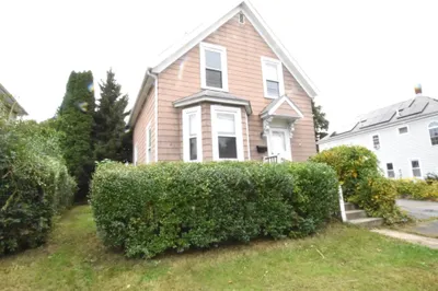 494 Elliott Street 1