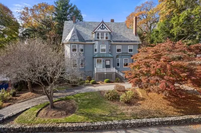 23 Kenwood Ave
