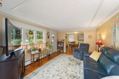 25 Hillview Ave