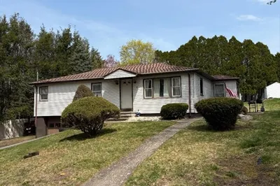 8 Tanyard Road 1