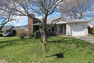 13 Sutton Pl 1