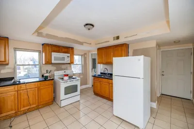 58 Ellsworth St #3