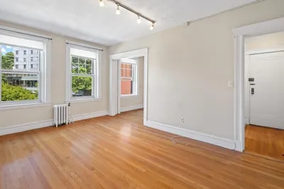 120 Riverway #11