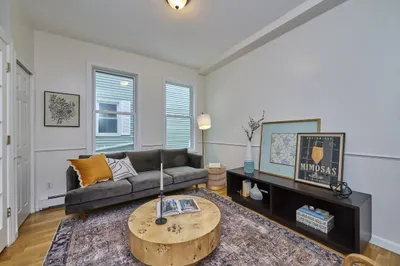 9 Mullins Ct #D