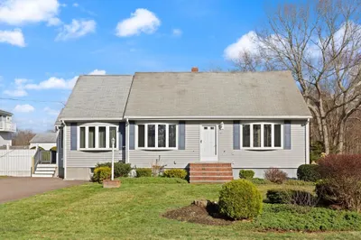 102 Chisholm Rd 1