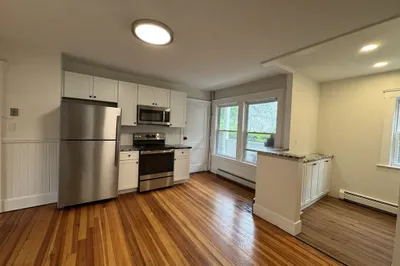 8 Glendale St #1R 1