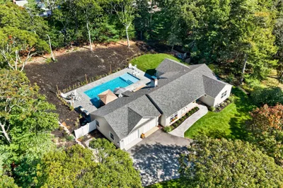 312 Round Cove Rd 1
