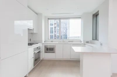 133 Seaport #903 1
