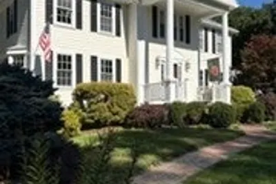 24 Crossbow Ln 1