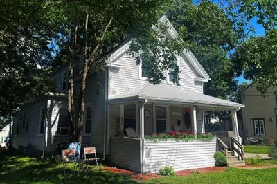 47 Laurel Street #2 1