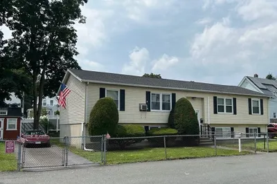 11 Brook St #11 1