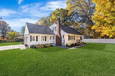 248 Riverneck Rd 1